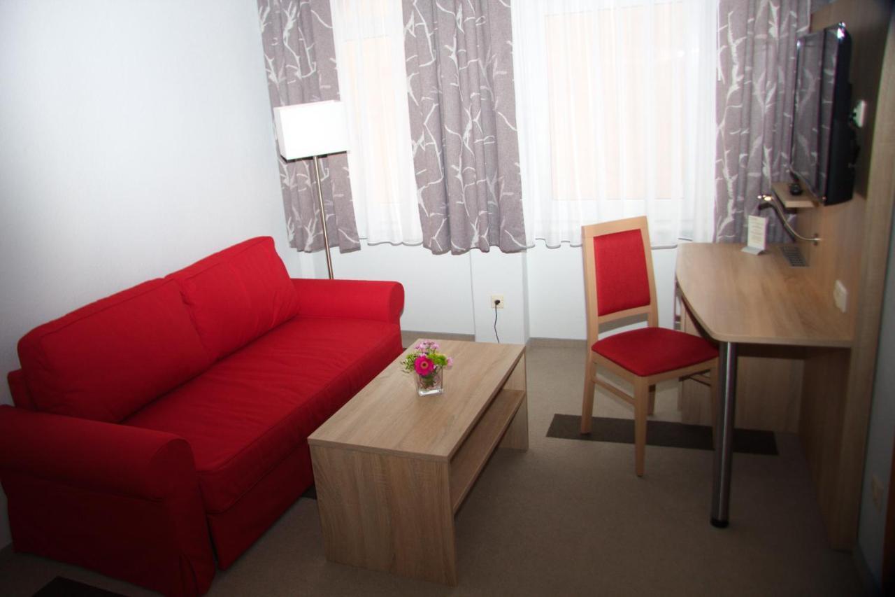 Stichwehs Hotel Am Bahnhof Elze Екстер'єр фото